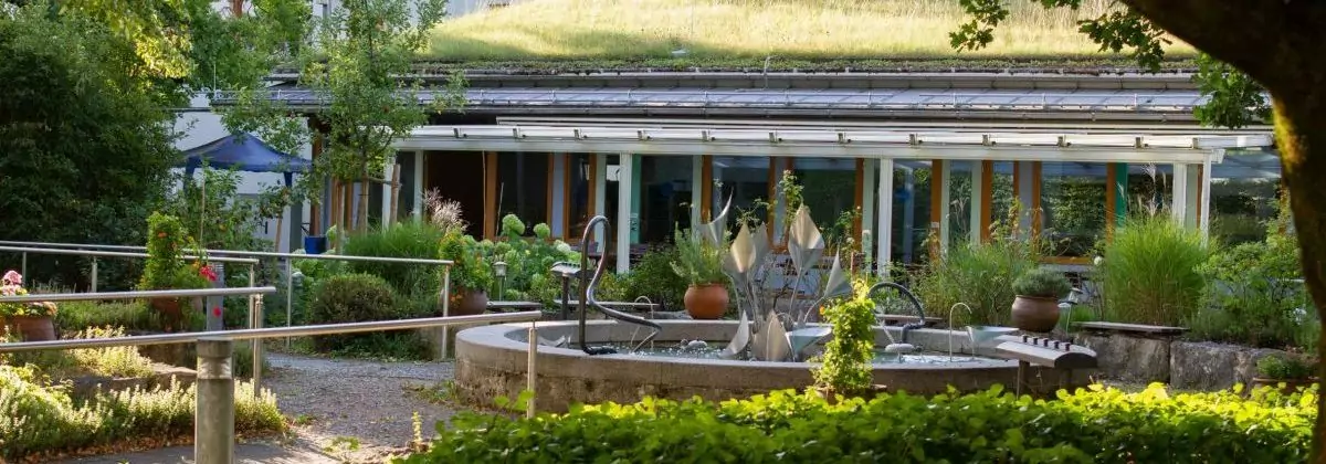 Garten_der_SWW_mit_Klangbrunnen2