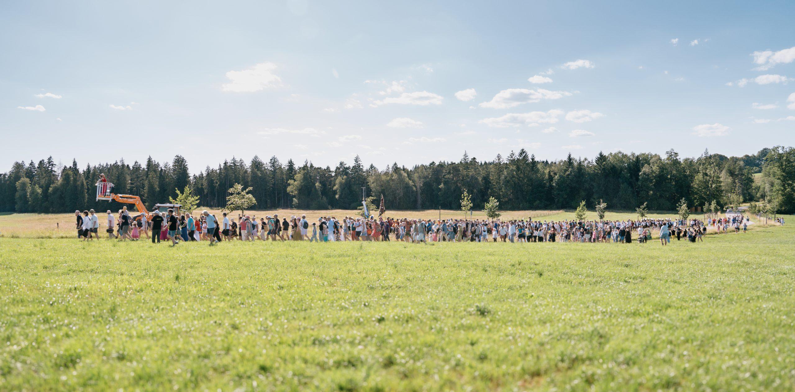SOND by Marinella Senatore in Nantesbuch, a countryside outside Munich – with Stiftung Kunst und Natur foundation. July 4, 2026.