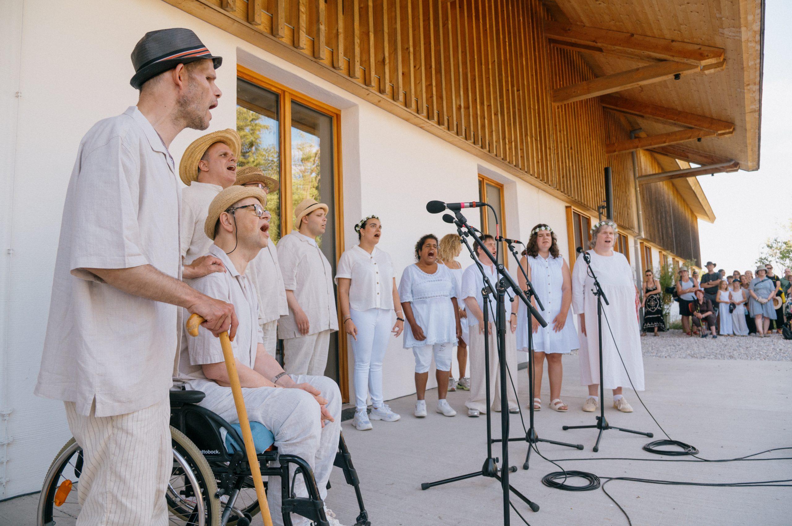 SOND by Marinella Senatore in Nantesbuch, a countryside outside Munich – with Stiftung Kunst und Natur foundation. July 4, 2026.