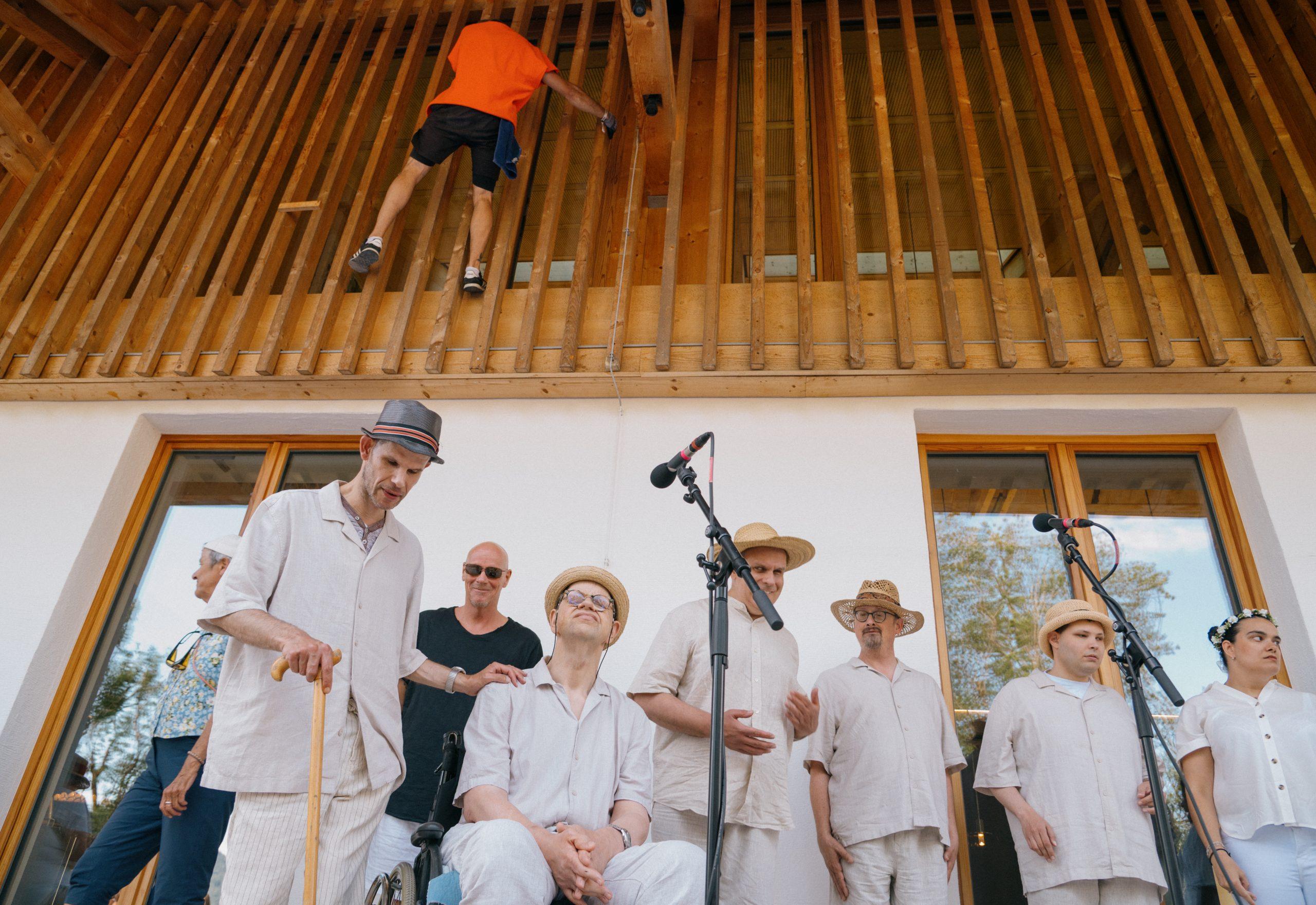 SOND by Marinella Senatore in Nantesbuch, a countryside outside Munich – with Stiftung Kunst und Natur foundation. July 4, 2026.